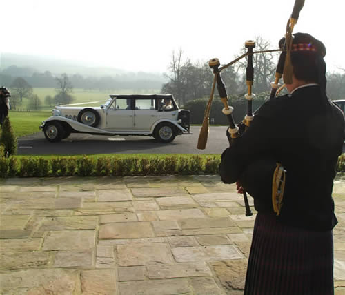 Highland bagpiper piper - Scottish Music weddings Newcastle Sunderland Washington Durham North East England UK